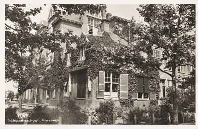 130101 Gezicht op de Prins Hendrikschool voor schipperskinderen te Vreeswijk.N.B. De gemeente Vreeswijk is per 1 juli ...